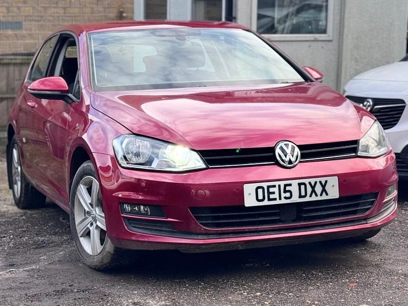 Used VW Golf VII Match 105 HP (77 kW) 2015 Red Hatchback