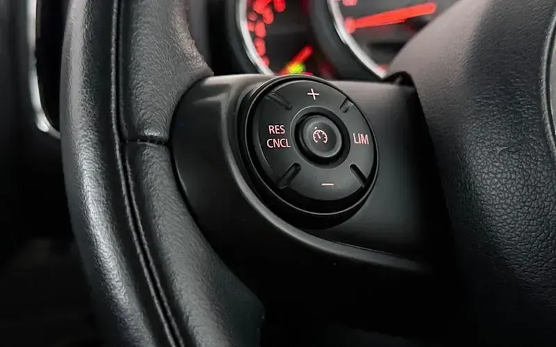 Used Mini Cooper Countryman 150 HP (110 kW) 2017 Silver SUV