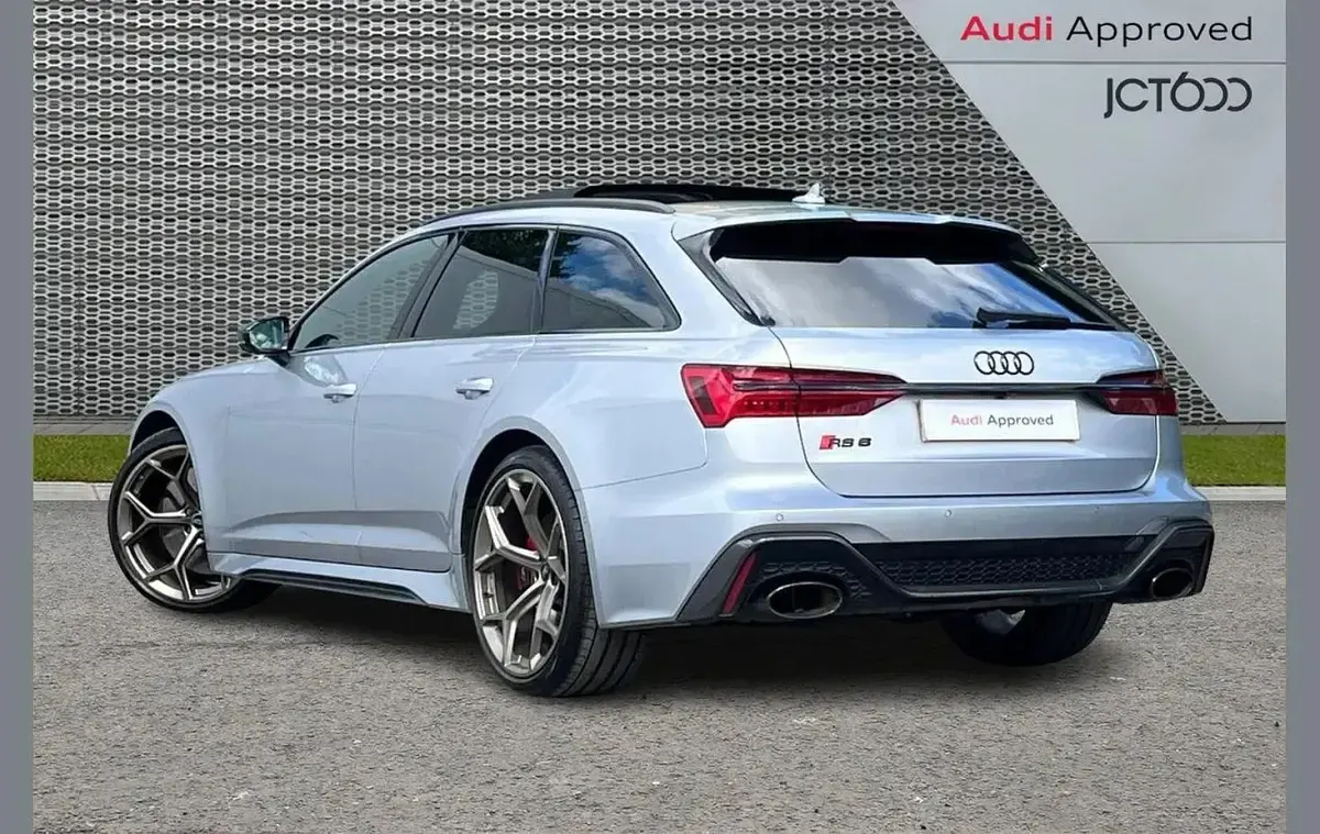 Used Audi RS6 Design 621 HP (456 kW) 2023 Silver Estate