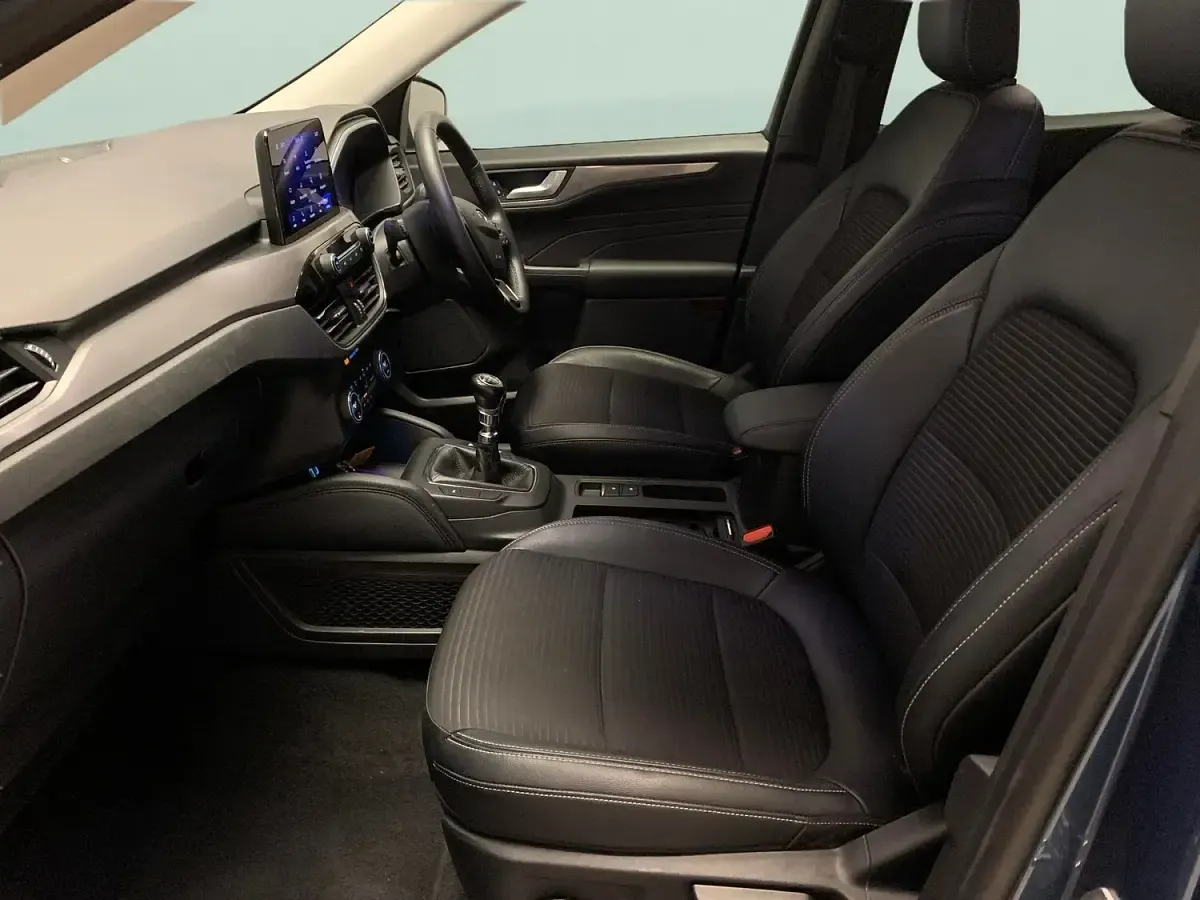 Used Ford Kuga Titanium 120 HP (88 kW) 2022 Blue SUV