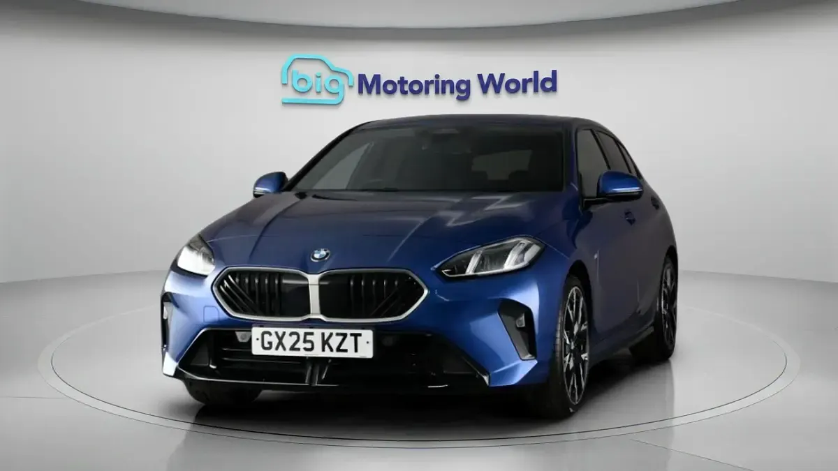 Used BMW 120 M Sport 170 HP (125 kW) 2025 Blue Hatchback