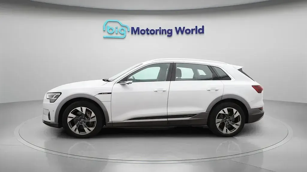 Begagnad Audi e-tron 300 kW (408 HK) 2020 SUV