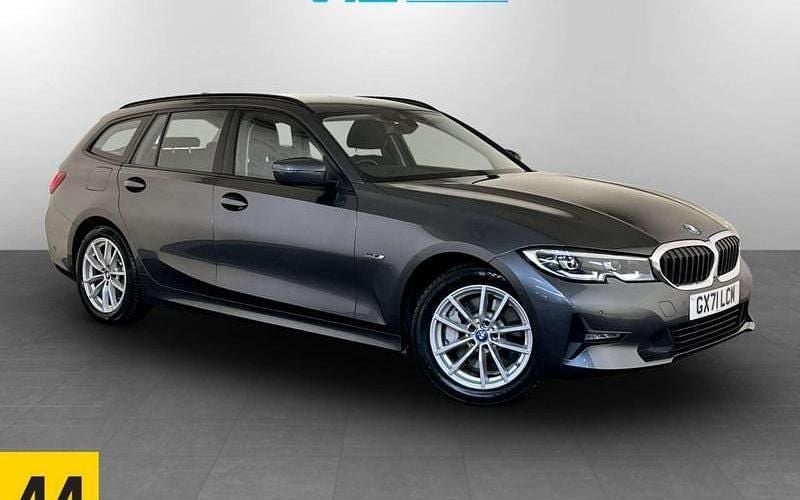 Used BMW 330e Impressive 292 HP (214 kW) 2021 Grey Estate