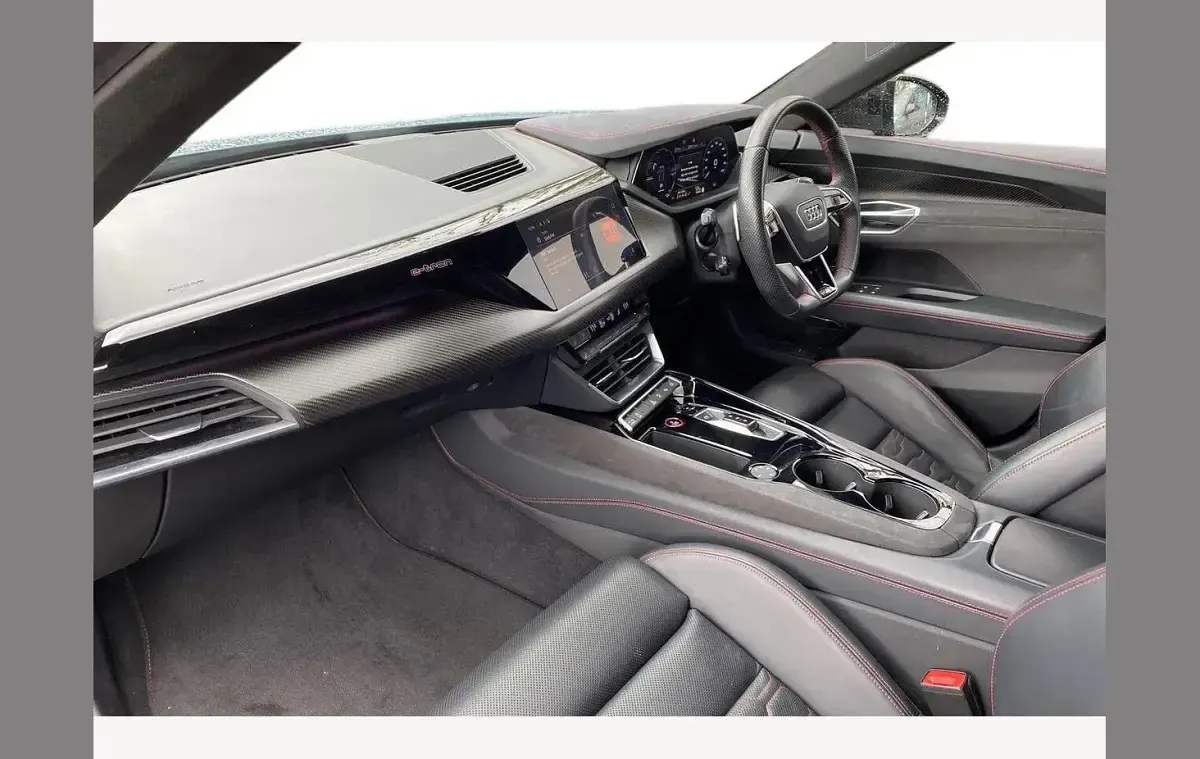 Used Audi RS e-tron GT Design 475 kW (646 HP) 2023 Kemora grey Sedan