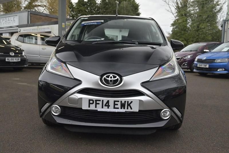 Used Toyota Aygo X-clusiv 2014 Black Hatchback