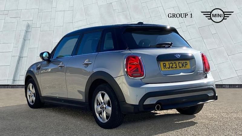 Used Mini Cooper Classic 134 HP (98 kW) 2023 Silver Hatchback