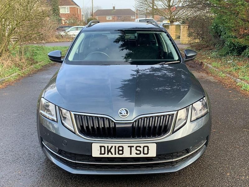 Used Skoda Octavia SE L 115 HP (84 kW) 2018 Grey Estate