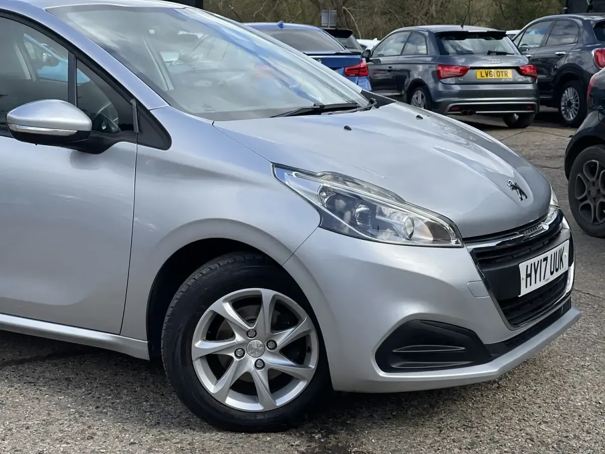 Used Peugeot 208 Active 2017 Silver Hatchback