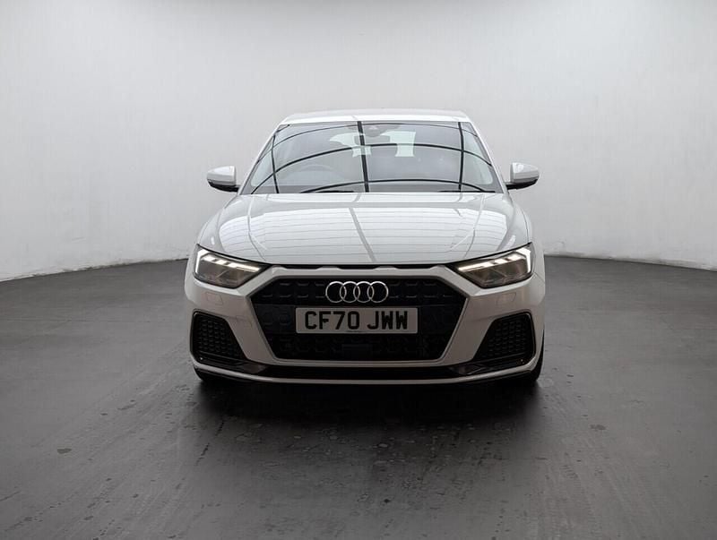 Used Audi A1 Sportback Sport 95 HP (69 kW) 2021 White Hatchback