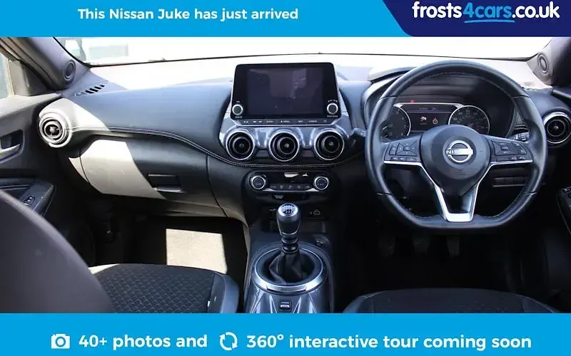 Used Nissan Juke N-Connecta 114 HP (83 kW) 2023 Grey SUV