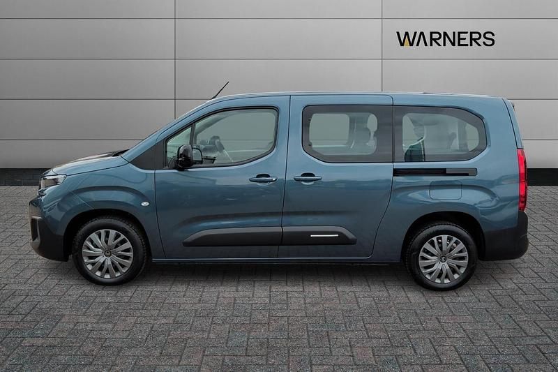 Used Citroën e-Berlingo 98 kW (134 HP) 2024 Blue MPV