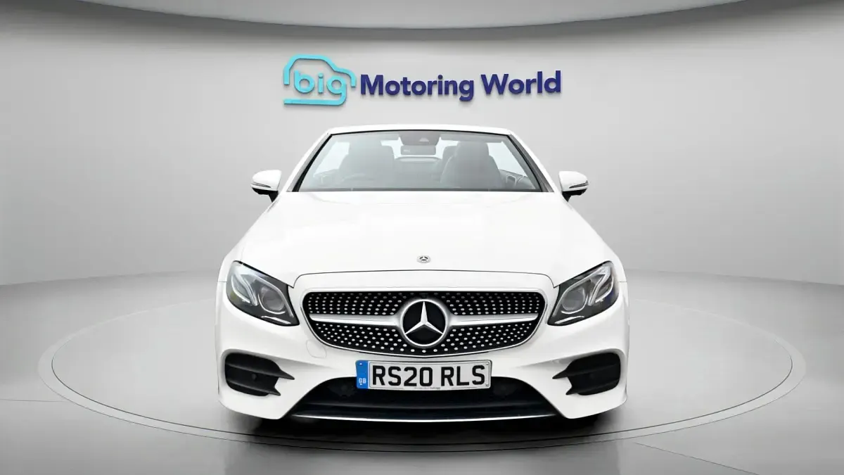 Gebraucht Mercedes E220 AMG line 191 PS (140 kW) 2020 Weiß Cabrio