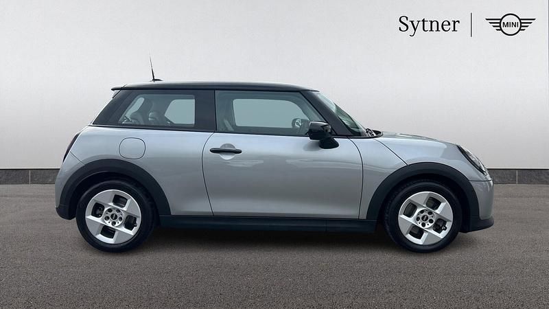 Used Mini Cooper Hatch 154 HP (113 kW) 2024 Silver Hatchback