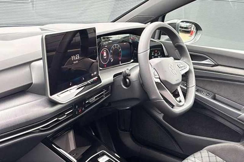 New VW Golf VIII 150 HP (110 kW) 2025