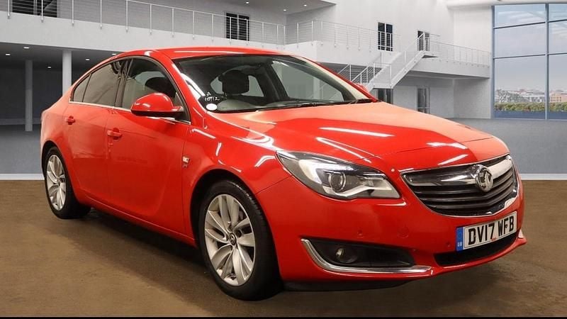 Used Vauxhall Insignia SRi 170 HP (125 kW) 2017 Red Hatchback