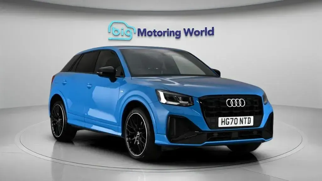 Used Audi Q2 Black Edition 150 HP (110 kW) 2021 Blue SUV