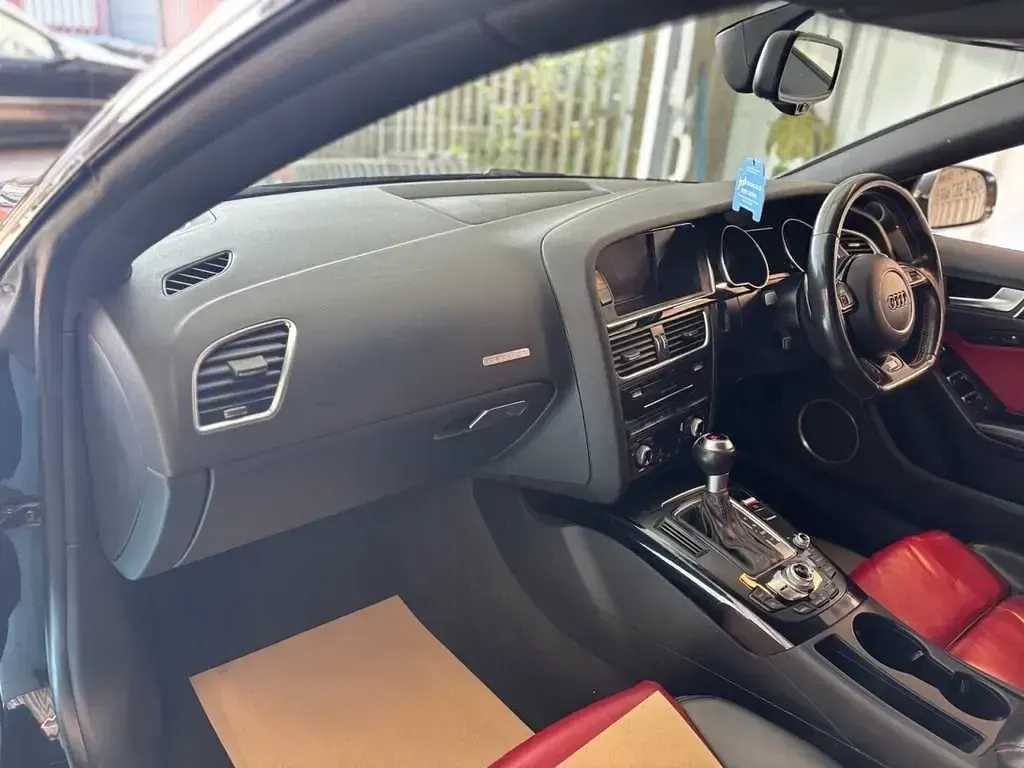 Usado Audi S5 Sportback Black Edition 333 HP (244 kW) 2015 Preto Citadino