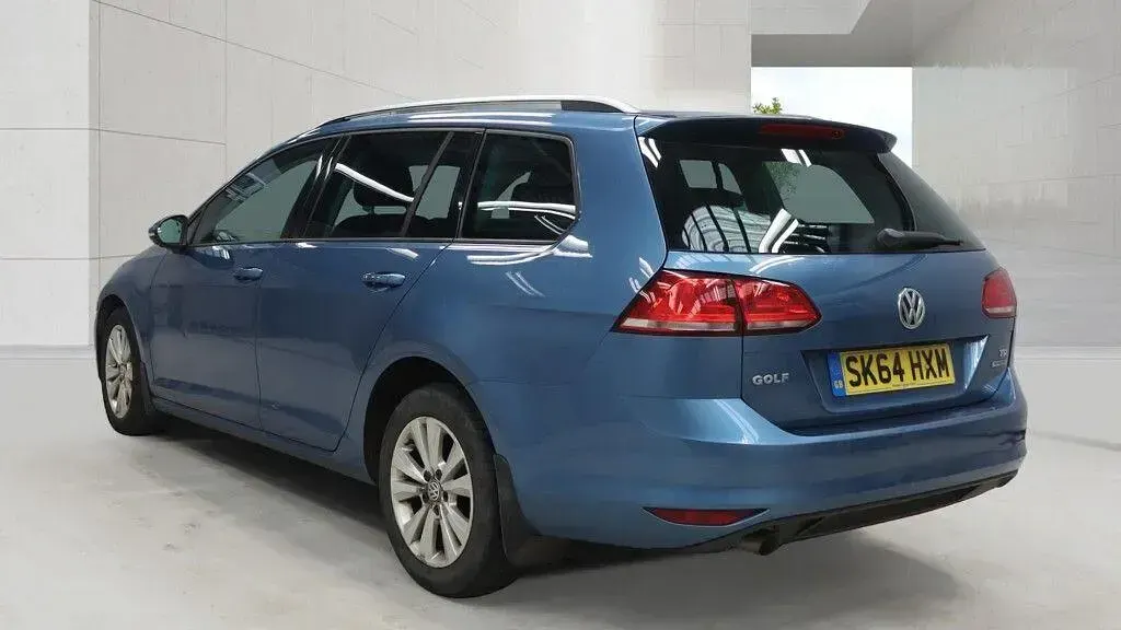 Used VW Golf VII SE 105 HP (77 kW) 2014 Blue Estate