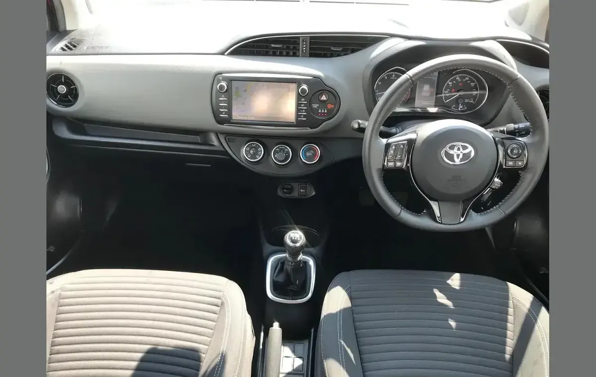 Used Toyota Yaris 109 HP (80 kW) 2019 Red Hatchback