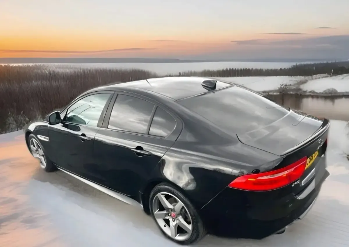 Used Jaguar XE R-Sport 180 HP (132 kW) 2016 Black Sedan