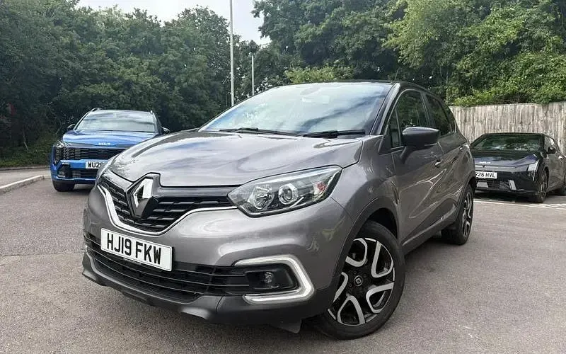 Used Renault Captur Iconic 150 HP (110 kW) 2019 SUV