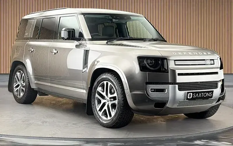 Used Land Rover Defender S 250 HP (183 kW) 2022 SUV