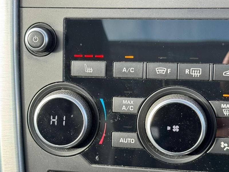 Used Land Rover Discovery Sport HSE 180 HP (132 kW) 2016 White SUV