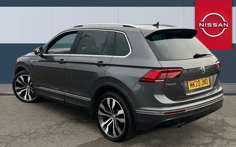 Usado VW Tiguan SEL 230 CV (169 kW) 2020 Gris SUV