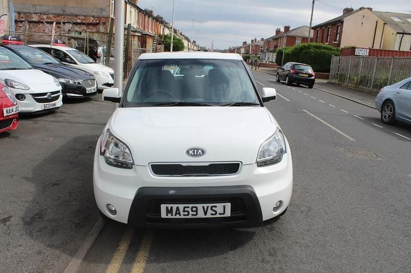 White Used 2009 Kia Soul 2 SUV | £2,395 (Fair price) - Image 1/4