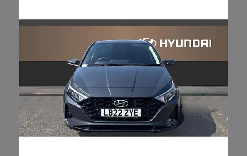 Used Hyundai i20 Premium 100 HP (73 kW) 2022 Grey Hatchback