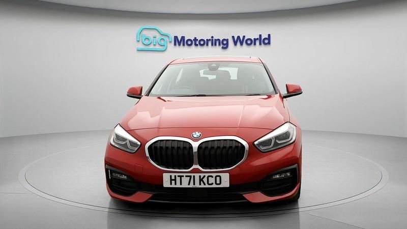 Used BMW 118 Sport Line 2021 Red Hatchback