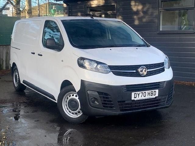 White Used 2020 Vauxhall Vivaro Edition MPV | £10,495 (Super price) - Image 1/4