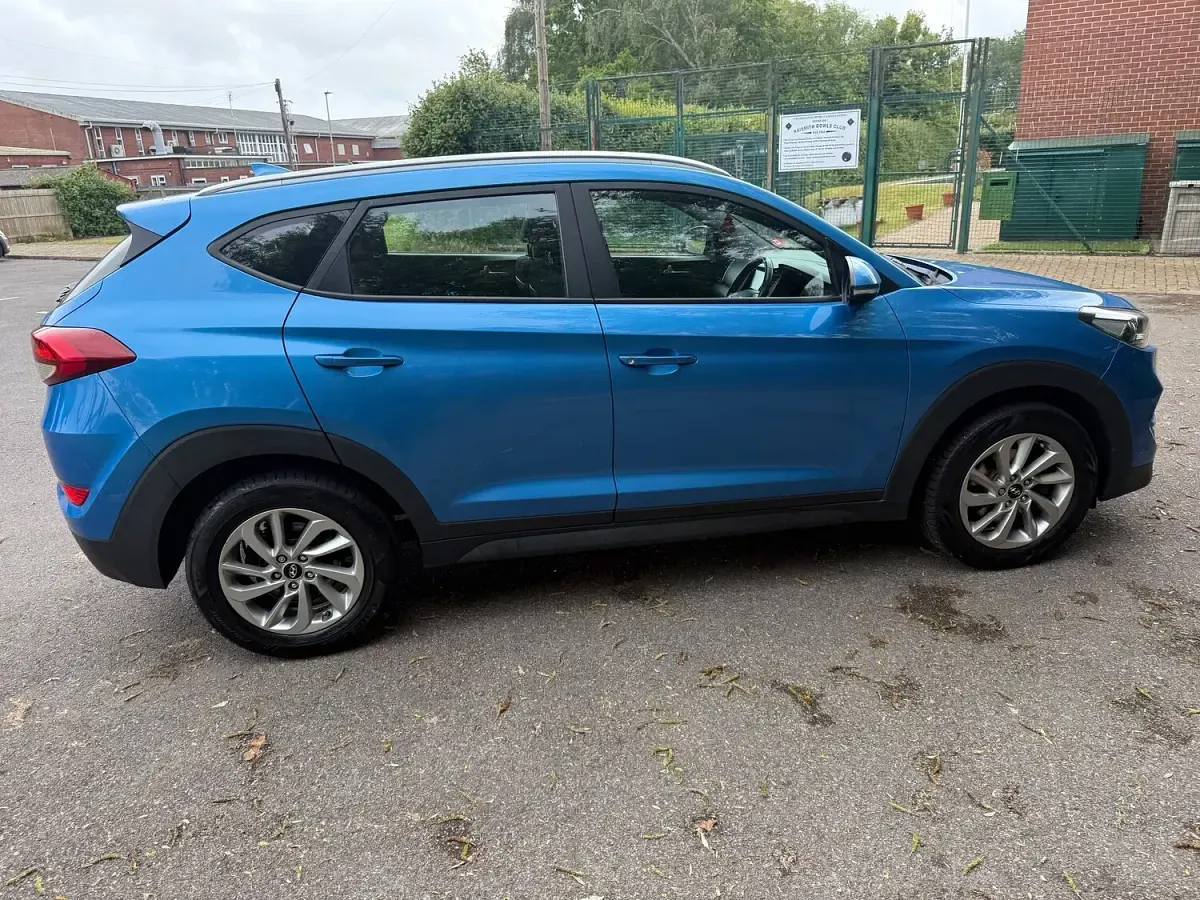 Used Hyundai Tucson SE 136 HP (100 kW) 2016 Blue SUV