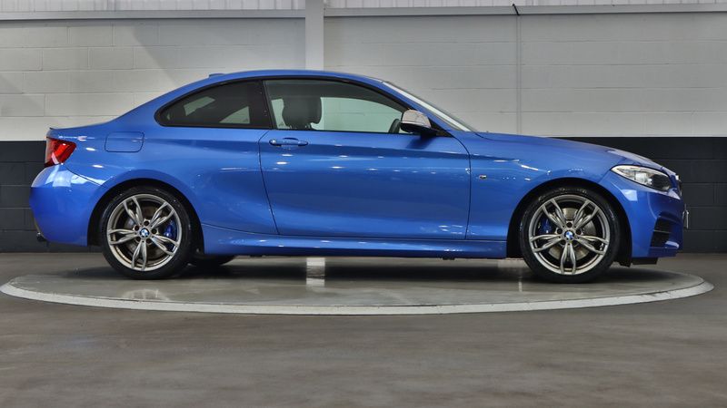 Used BMW M240 Comfort Edition 335 HP (246 kW) 2016 Blue Coupe