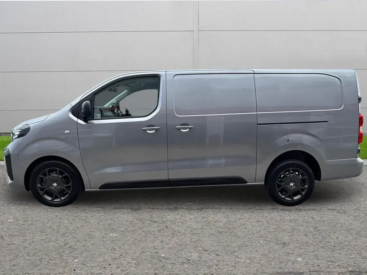 New Vauxhall Vivaro S 148 HP (108 kW) 2026 Grey MPV