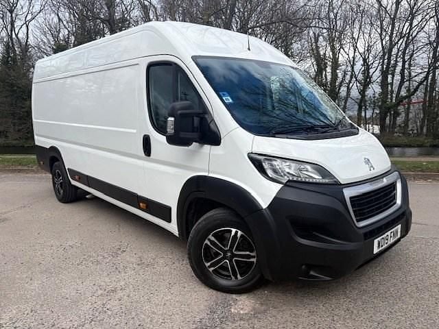 Used Peugeot Boxer 130 HP (95 kW) 2019 White Van