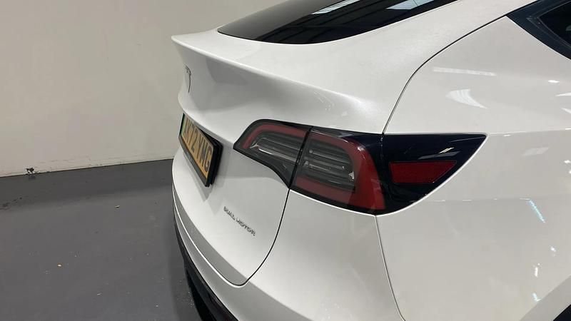 Used Tesla Model Y Long Range AWD 282 kW (384 HP) 2022 White SUV