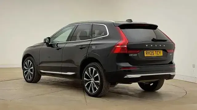 Used Volvo XC60 Ultra 250 HP (183 kW) 2025 Black SUV