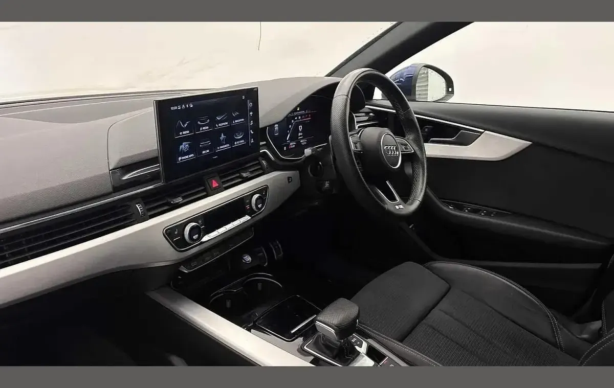 Used Audi A4 S-Line 147 HP (108 kW) 2022 Blue Sedan