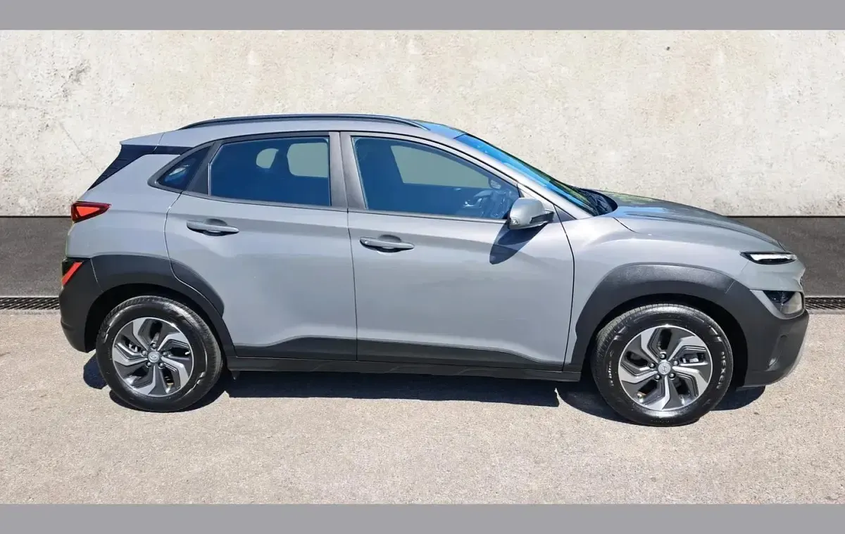 Used Hyundai Kona SE 139 HP (102 kW) 2023 Grey SUV
