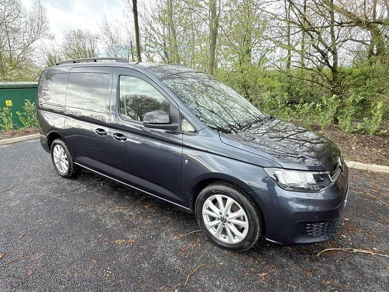 Używany VW Caddy Life 122 KM (89 kW) 2022 Niebieski Minivan