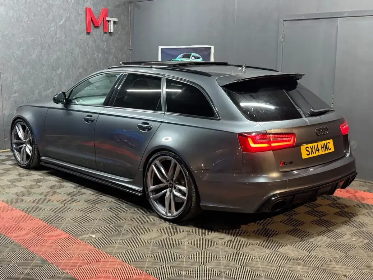 Begagnad Audi RS6 Performance 2014 Grå Kombi