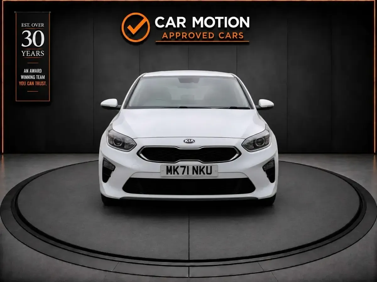 Used Kia Ceed 2021 White Hatchback