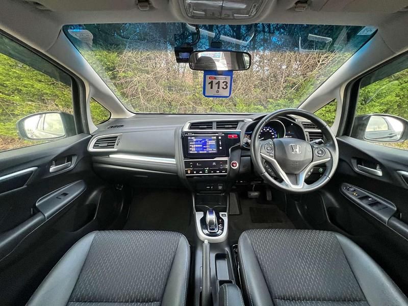 Second-hand Honda Jazz Hybrid 132 CP (97 kW) 2014 Negru Hatchback