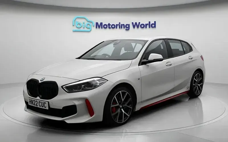 Begagnad BMW 128 265 HK (194 kW) 2024 Halvkombi