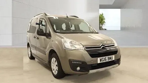 Used Citroën Berlingo XTR 100 HP (73 kW) 2016 Brown MPV