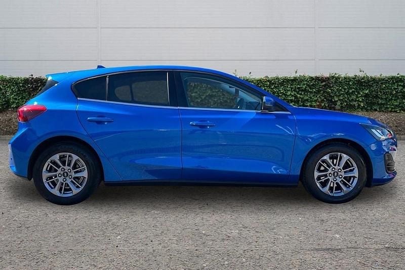 Used Ford Focus Titanium 2022 Blue Hatchback