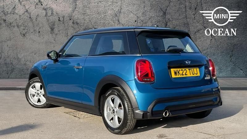Usado Mini Cooper Classic 134 CV (98 kW) 2022 Azul Utilitario