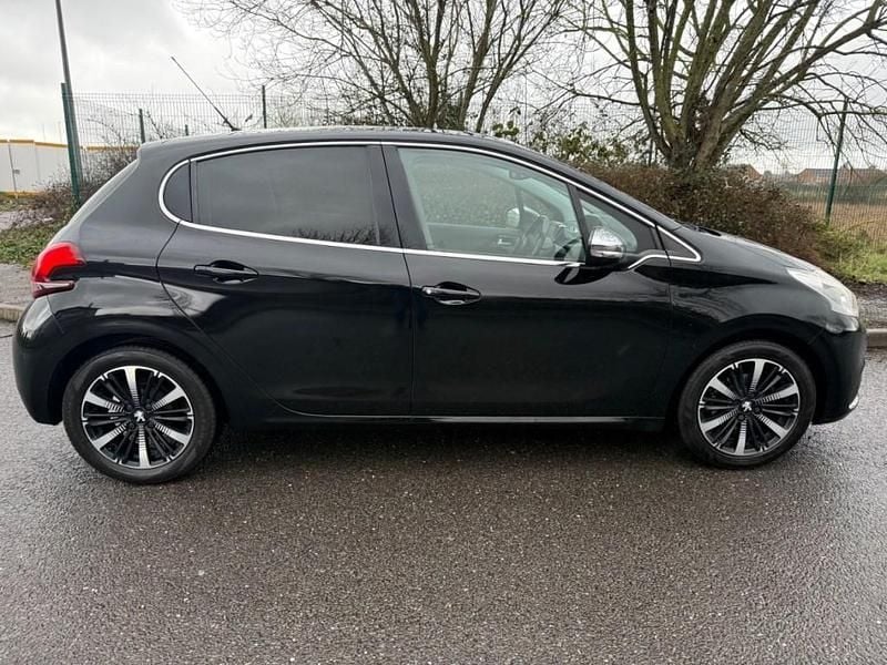 Used Peugeot 208 Allure Premium 2017 Black Hatchback