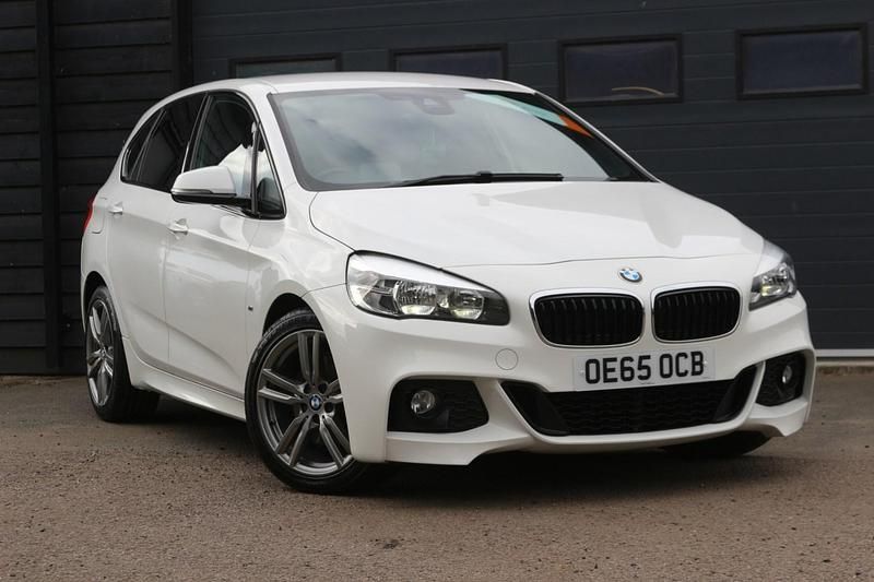 Used BMW 220 M Sport 2016 White Hatchback